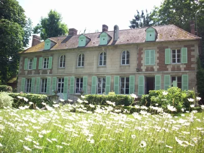 Jardin-du-chateau-de-Sacy_551832