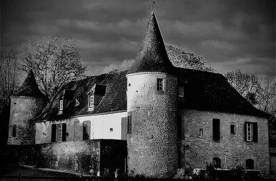 Journees-Europeennes-du-Patrimoine-Exposition-de-vehicules-anciens-au-chateau-de-Loybesse-8211-21-09-2025-8211-Saint-Marcel-du-Perigord_3016423