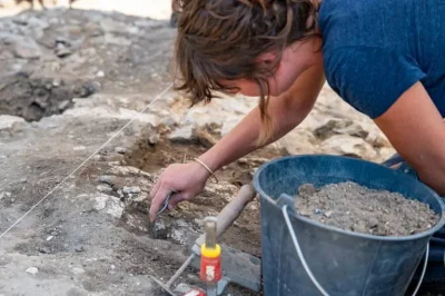 Journees-europeennes-de-l039archeologie-fouille-rue-Pierre-Semard-a-Cahors-8211-14-06-2025-8211-Cahors_2717674