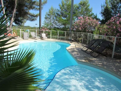Kyriad-Montpellier-Nord-8211-Saint-Clement-de-Riviere_3676632