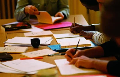 L039ATELIER-BIOGRAPHIQUE-A-LA-MEDIATHEQUE-JEAN-JAURES-8211-16-10-2025-8211-Puisserguier_3172281