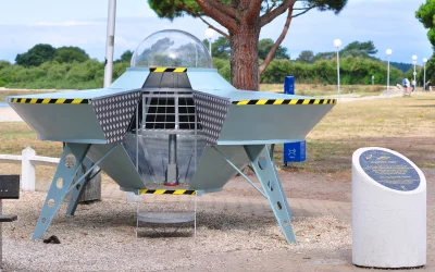 L039OVNIport-et-la-soucoupe-8211-Ares_2126598