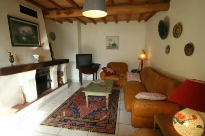 LA-BERGERIE-8211-MAS-MANYAQUES-8211-Le-Tech_2895602