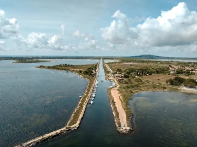 LA-POINTE-DES-ONGLOUS-ET-LE-CANAL-DU-MIDI-8211-Marseillan_2657627