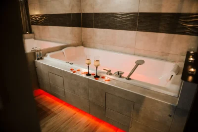 LA-SUITE-ROMANTIQUE-8211-Perpignan_2881714