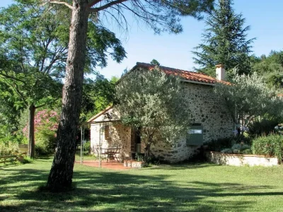 LE-CASOT-8211-Reynes_2876261