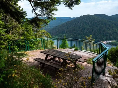 LE-POINT-DE-VUE-DE-PIQUE-NIQUE-MORAND_306783