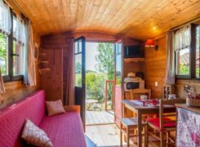 LES-CHALETS-DES-MOUSQUETAIRES_53600