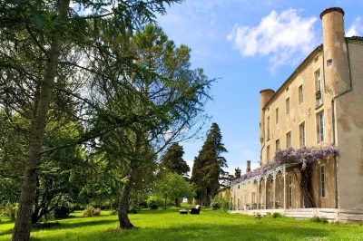 LES-CHAMBRES-DU-CHATEAU-DE-FAJAC-LA-SELVE-8211-OKUNI-8211-Pech-Luna_3829955