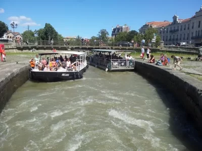 LOU-GABARET-8211-BATEAU-PROMENADE_704358