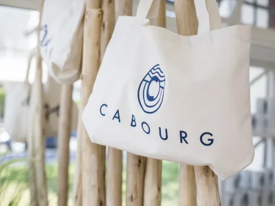 La-Boutique-officielle-8211-Cabourg_2526767