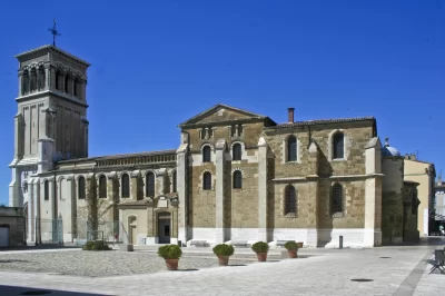 La-Cathedrale-Saint-Apollinaire_339653