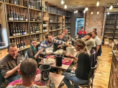 La-Cave-et-le-Bistrot_712485