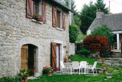 La-Chevre-sur-le-toit-8211-2-personnes-8211-Golinhac_2234994