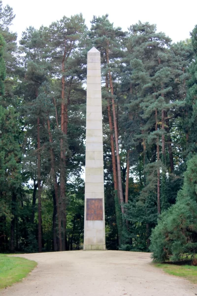 La-Colonne-des-Trente_563790