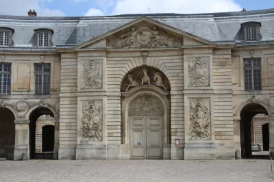 La-Galerie-des-Carrosses_341303