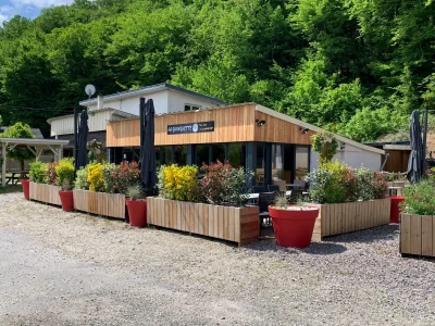 La-Guinguette-quotCaro-aux-fourneauxquot-8211-Monceaux-sur-Dordogne_3221730