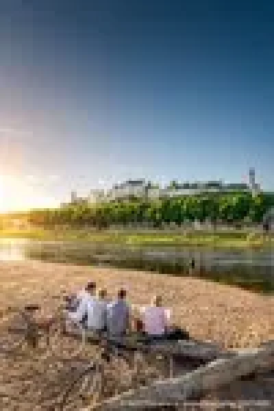La-Loire-a-Velo-8211-Communaute-de-Communes-Chinon-Vienne-et-Loire-8211-Antenne-de-Chinon-8211-Candes-Saint-Martin_3833124