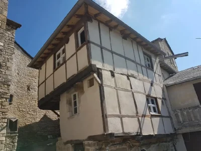 La-Maison-de-Jeanne-8211-L039une-des-plus-anciennes-maisons-de-l039Aveyron-8211-Severac-d039Aveyron_2243110