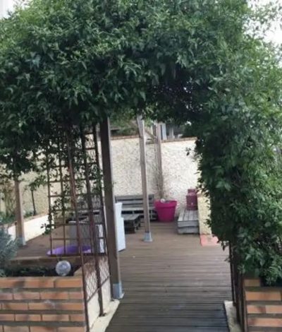 La-Maison-sur-la-Colline_106856