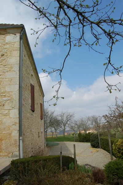 La-Perigourdine-sur-la-colline-proche-de-Sarlat-8211-Borreze_3541227