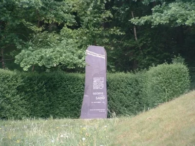 La-Stele-George-Sand_566855