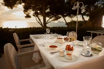 La-Table-de-Nans_540786