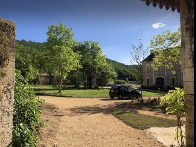 La-cour-de-la-Fleunie-8211-Gite-3_121603