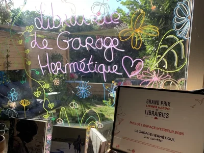 La-librairie-le-garage-hermetique-8211-Luc-sur-Mer_3255104