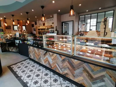 La-malle-a-chocolats-8211-Merville-Franceville-Plage_2530255