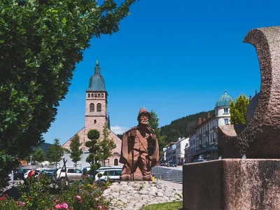 La-statue-du-pelerin-8211-Gerardmer_3877028