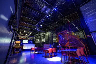 Laser-Play-8211-Futsal-amp-Badminton_1061651