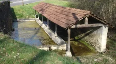 Lavoir-de-la-Bernede_550348