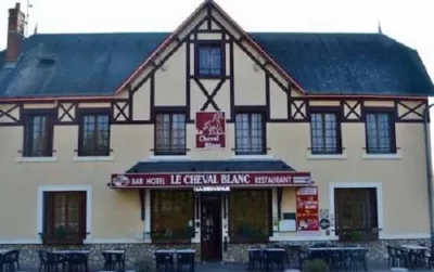 Le-Cheval-Blanc_304422