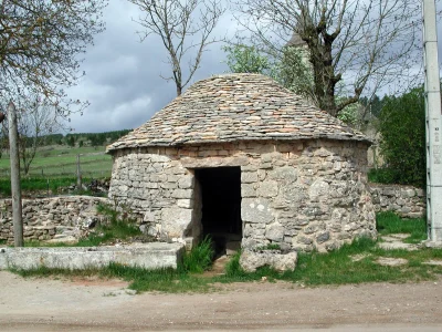 Le-Dolmen-de-la-Cham-en-Gravel-8211-Gorges-du-Tarn-Causses_3732333
