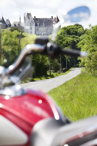 Le-Loiret-a-moto-Le-long-de-la-Loire-de-Briare-a-Orleans-8211-Briare_1693284-1