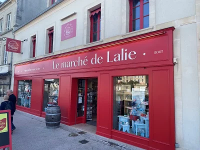 Le-Marche-de-Lalie-8211-Port-en-Bessin-Huppain_2526696