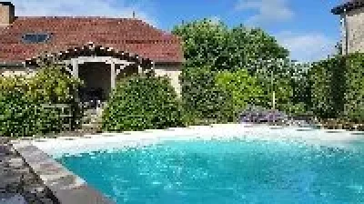 Le-Mas-de-Laval-8211-Gite-Les-Iris-8211-Salvagnac-Cajarc_2246379
