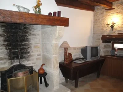 Le-Puy-de-Vezy-8211-Collonges-la-Rouge_2091348