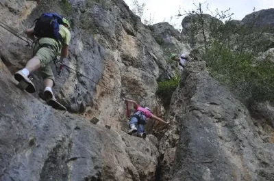 Le-Randonneur-8211-Via-ferrata-8211-Mostuejouls_2226757-1