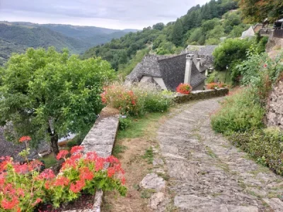 Le-Secadou-de-la-Vinzelle-8211-Conques-en-Rouergue_3642075