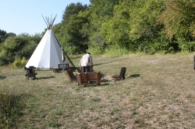 Le-Tipi-de-l039Herberie-de-la-Tille-8211-Grancey-le-Chateau-Neuvelle_1604400