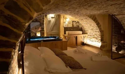 Le-Tresor-des-Grands-Causses-Suite-Nid039Voutee-8211-Millau_2264213