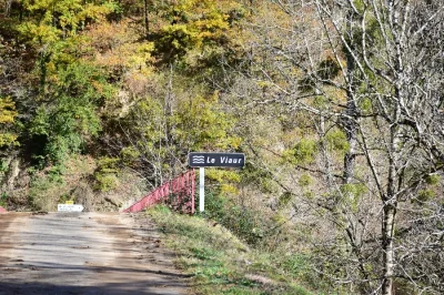 Le-Viaur-au-Pont-de-la-Roque-lachers-de-truites-8211-La-Salvetat-Peyrales_2229179