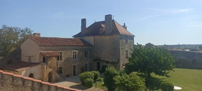 Le-Vieux-Chateau-8211-Airvault_2799454