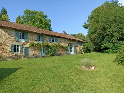 Le-bonheur-du-Perigord-8211-Mialet_2344955