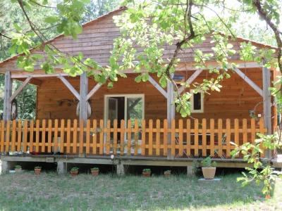 Le-chalet-au-milieu-des-chenes-8211-Rouffilhac_2931460