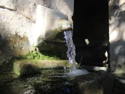 Le-lavoir-a-3-arcades_665906