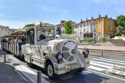 Le-petit-train-touristique-d039Aubagne-8211-Aubagne_2743929