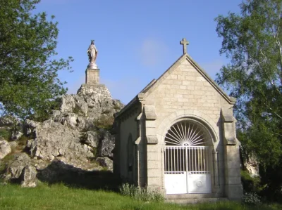 Le-site-de-la-Pericholles-8211-Roches_2791150